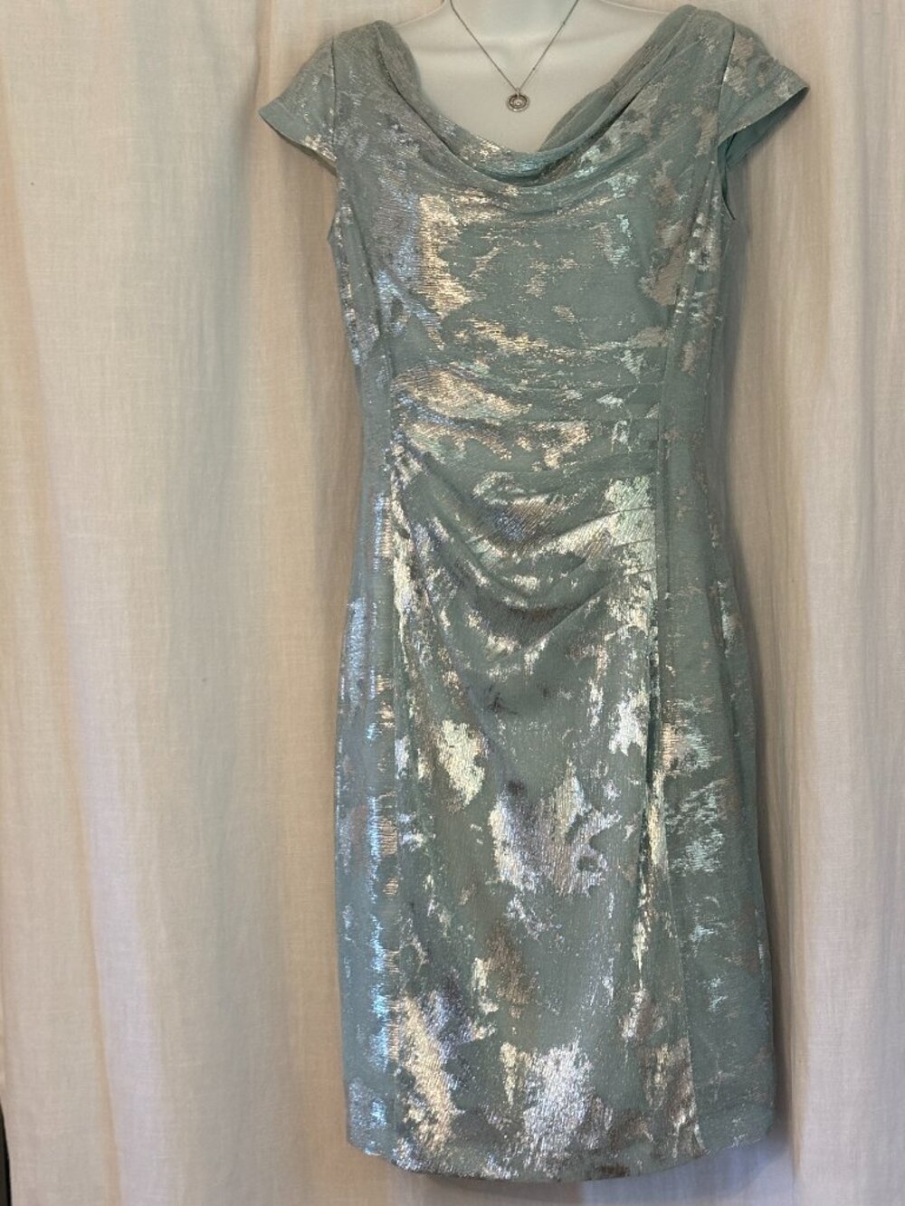 Tahari by Arthur S. Levine, Metallic Cocktail Dress, Size 4